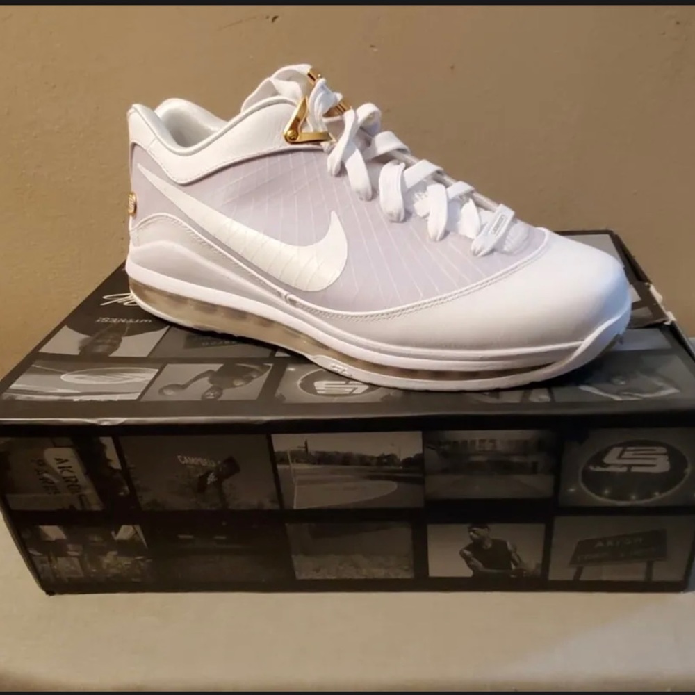 Men’s Nike Air Max Lebron VII 7 White With Gold Low Basketball Shoe. Athletic